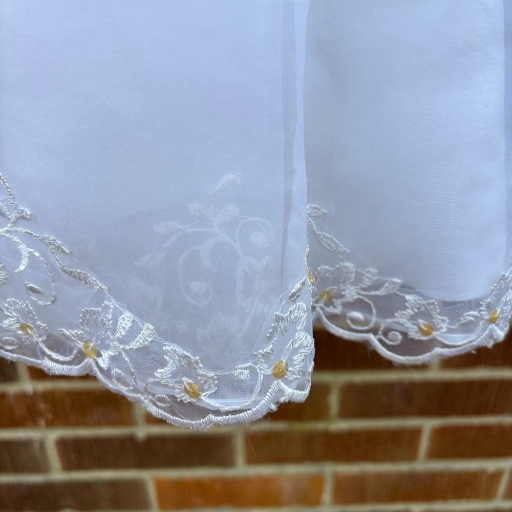 Davids Bridal Flower Girl Size 7 Lace shoulder straps White Dress Gown Fairy - Picture 4 of 11